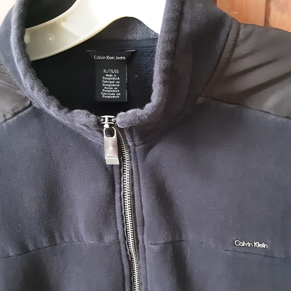 Calvin Klein Zip Up - Picture 2 of 9